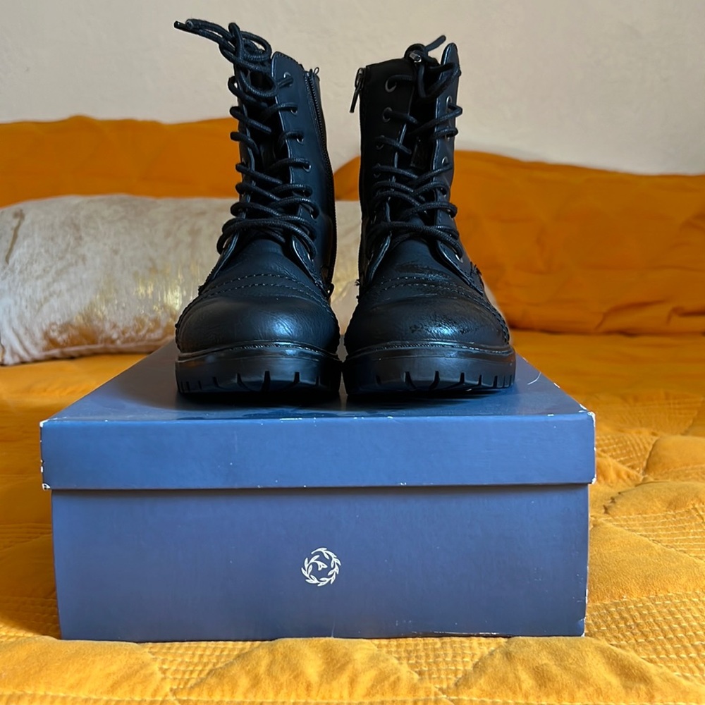 Womens combat boots